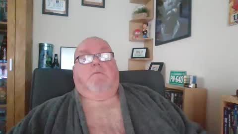 Snapshot of jerseyhammer01 chatting on 11.25.25 Harry online show from 11.25.25