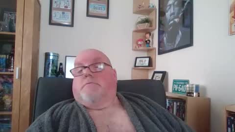 Snapshot of jerseyhammer01 chatting on 11.30.25 Harry online show from 11.30.25