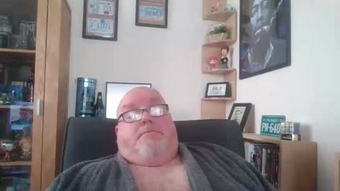 Snapshot of jerseyhammer01 chatting on 12.03.25 Harry online show from 12.03.25