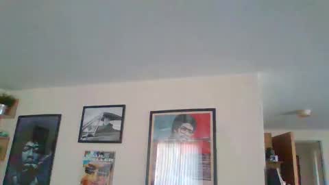 Snapshot of jerseyhammer01 chatting on 12.16.25 Harry online show from 12.16.25