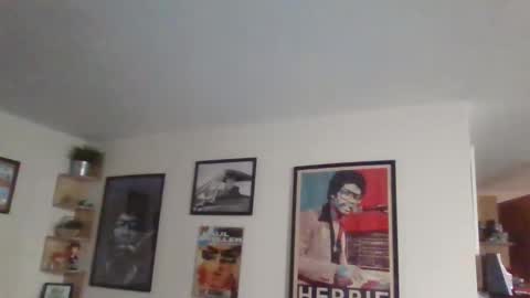 Snapshot of jerseyhammer01 chatting on 12.17.25 Harry online show from 12.17.25