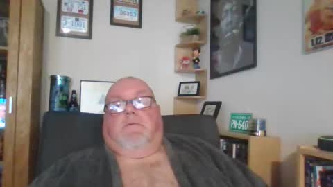 Snapshot of jerseyhammer01 chatting on 12.18.25 Harry online show from 12.18.25