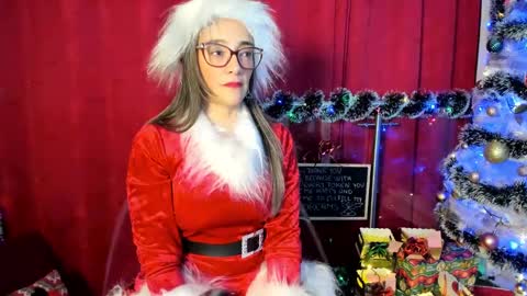 Snapshot of jess1ca_herrera chatting on 12.24.24 jessica herreraToday I will be your devil and you my victim online show from 12.24.24