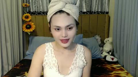Snapshot of jess_goddes chatting on 06.21.26 jess_goddes online show from 06.21.26