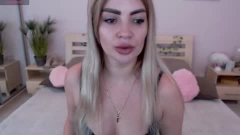 Snapshot of jessabellucci chatting on 01.11.25 Jessa Bellucci online show from 01.11.25