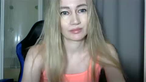 JessFox1 online show from 12.30.24