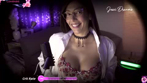 Snapshot of jessi_dreams chatting on 09.19.25 Jessica Gomez online show from 09.19.25