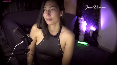 Snapshot of jessi_dreams chatting on 10.09.25 Jessica Gomez online show from 10.09.25