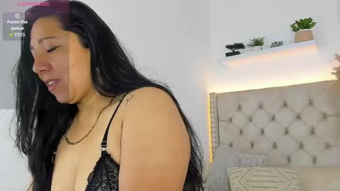 Snapshot of jessica__milf chatting on 05.03.26 jessica__milf online show from 05.03.26