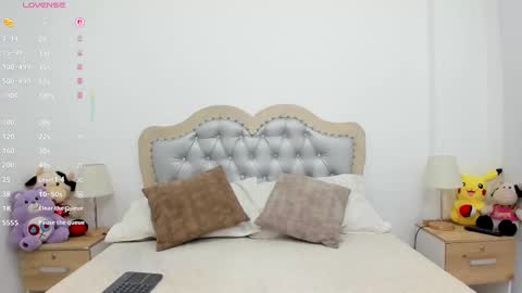 jessica  cortes online show from 10.15.25