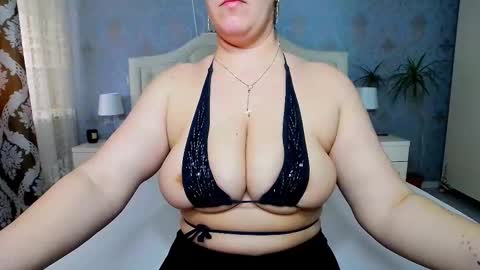 Snapshot of jessicalove20 chatting on 03.12.25 single mommy online show from 03.12.25