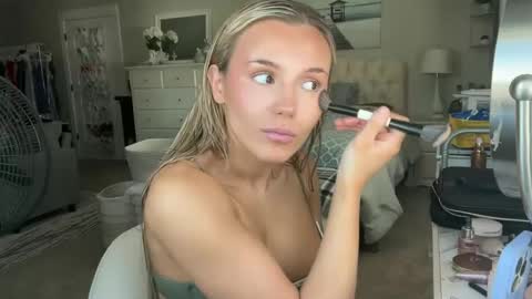 Jessica Parker online show from 09.17.25