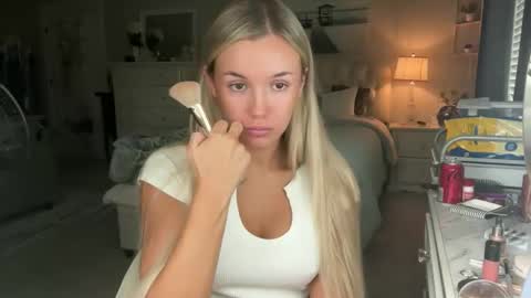 Snapshot of jessicaparkerrr chatting on 11.03.25 Jessica Parker online show from 11.03.25