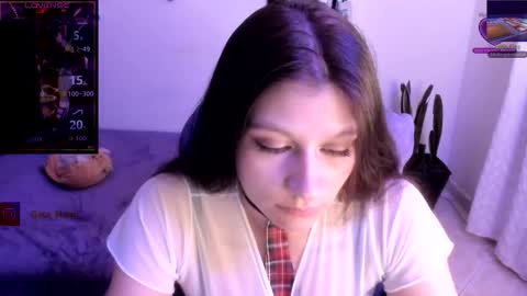 Snapshot of jessicarobbit chatting on 10.08.25 jessicarobbit online show from 10.08.25