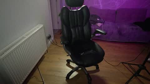 Snapshot of jessicatv chatting on 11.22.25 Jessicatv online show from 11.22.25