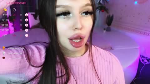 Snapshot of jessie_johns chatting on 12.16.24 jessie_johns online show from 12.16.24