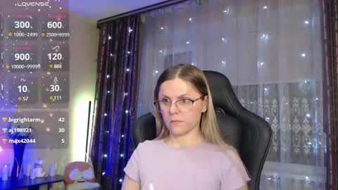 Snapshot of jessiemays chatting on 02.27.25 Jess online show from 02.27.25