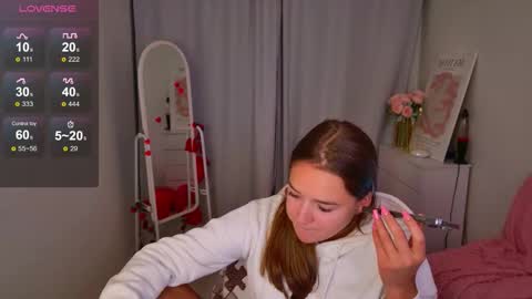 Snapshot of jessiestarz chatting on 02.20.26 Jessi online show from 02.20.26