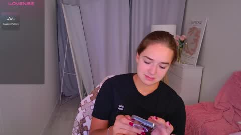 Snapshot of jessiestarz chatting on 04.13.26 Jessi online show from 04.13.26