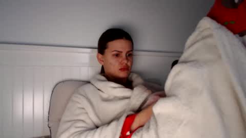 Snapshot of jessiexryan chatting on 02.14.25 jessieryan online show from 02.14.25