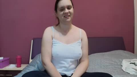 Snapshot of jessika97 chatting on 10.22.25 jessika97 online show from 10.22.25