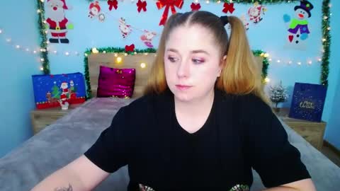 Snapshot of jessikadaniels chatting on 12.12.24 Jess online show from 12.12.24