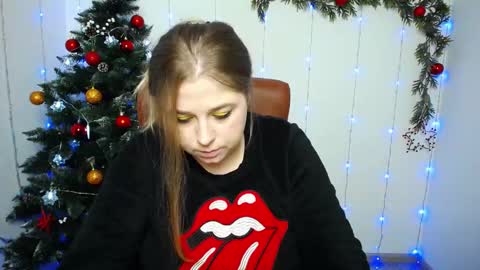 Snapshot of jessikadaniels chatting on 12.13.24 Jess online show from 12.13.24