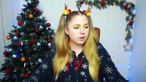 Snapshot of jessikadaniels chatting on 12.21.24 Jess online show from 12.21.24