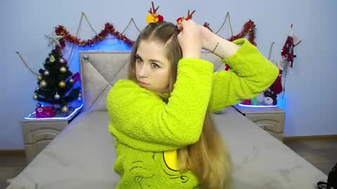 Snapshot of jessikadaniels chatting on 12.23.24 Jess online show from 12.23.24