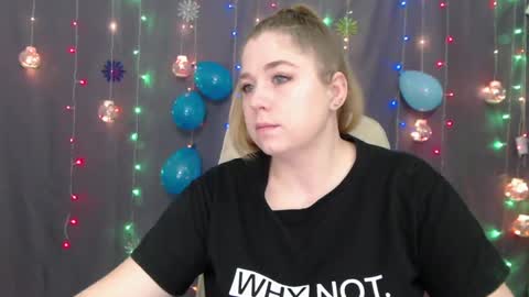 Snapshot of jessikadaniels chatting on 01.10.25 Jess online show from 01.10.25