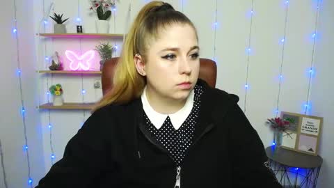 Snapshot of jessikadaniels chatting on 01.28.25 Jess online show from 01.28.25