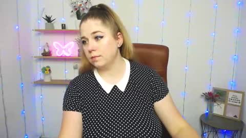 Snapshot of jessikadaniels chatting on 01.28.25 Jess online show from 01.28.25