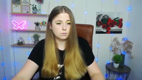 Snapshot of jessikadaniels chatting on 03.04.25 Jess online show from 03.04.25
