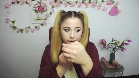Snapshot of jessikadaniels chatting on 09.14.25 Jess online show from 09.14.25