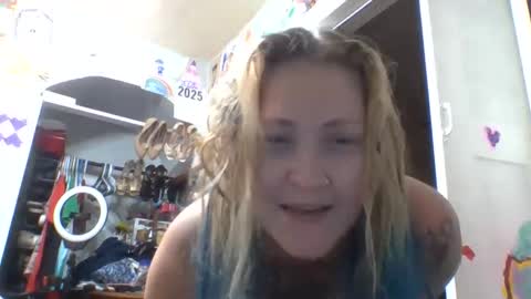 Snapshot of jesskay420 chatting on 10.23.25 Jesskay420 online show from 10.23.25
