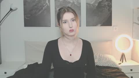 jessstonem online show from 10.11.25