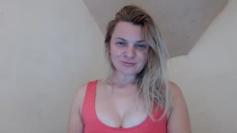 Snapshot of jessyangels chatting on 03.31.26 jessyangels online show from 03.31.26