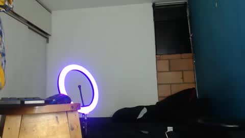 Snapshot of jesustarja chatting on 01.25.25 FEMBOY BIGCOCK online show from 01.25.25