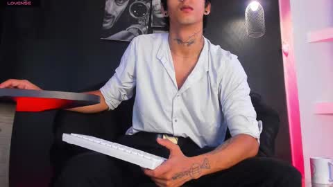 Snapshot of jett_savage chatting on 09.10.25 jett_savage online show from 09.10.25