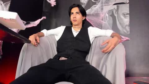 Snapshot of jett_savage chatting on 10.15.25 jett_savage online show from 10.15.25