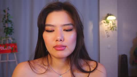 Hi all. My name is Naomi and Im glad to see you in my room  online show from 01.18.25