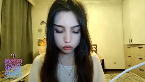 I am Gina ntmu Lets hit 10 Thumbs Up together online show from 02.14.26