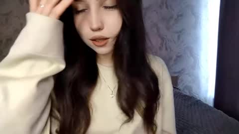 I am Gina ntmu Lets hit 10 Thumbs Up together online show from 04.16.26