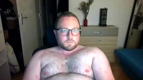 jeuneloup92 online show from 10.23.25