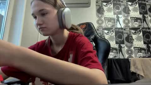 Helgi online show from 12.04.25