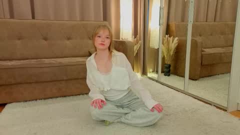 Gwen online show from 01.14.26