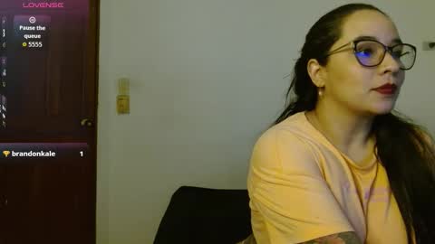 Snapshot of jey_love1 chatting on 11.11.25 jey online show from 11.11.25