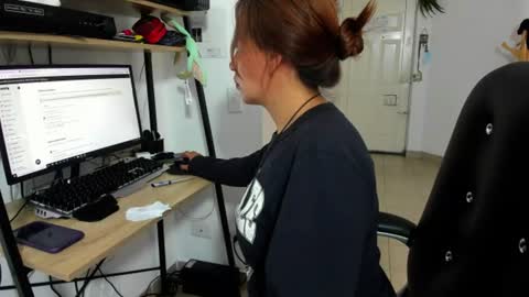 Snapshot of jezabel_purple chatting on 06.09.26 Camila online show from 06.09.26