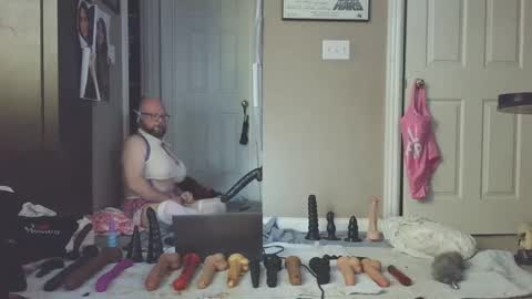 Snapshot of jghosty69 chatting on 01.05.25 Nasty Cumslut online show from 01.05.25