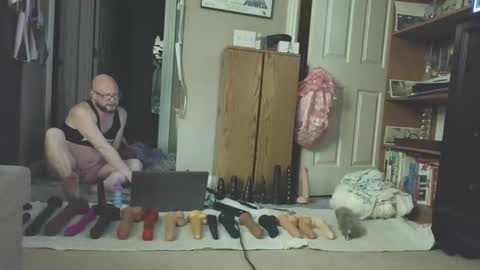 Snapshot of jghosty69 chatting on 02.14.25 Nasty Cumslut online show from 02.14.25